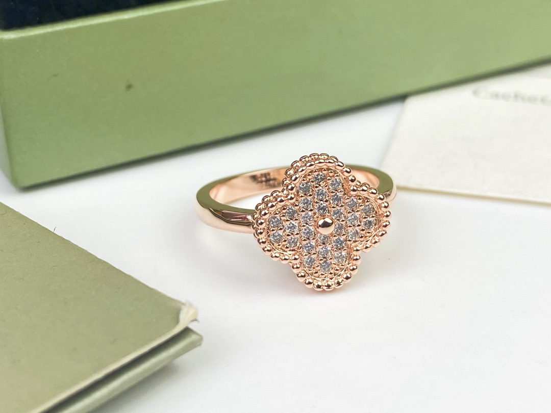 Van Cleef & Arpels ring-18