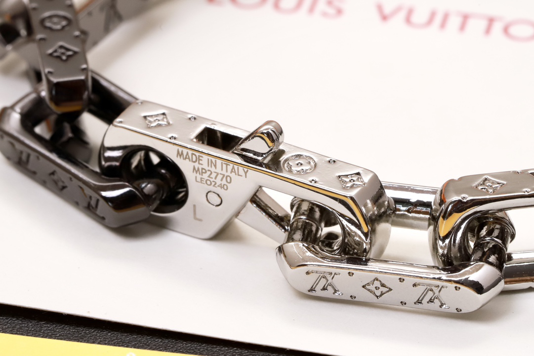 LV Bracelet-64