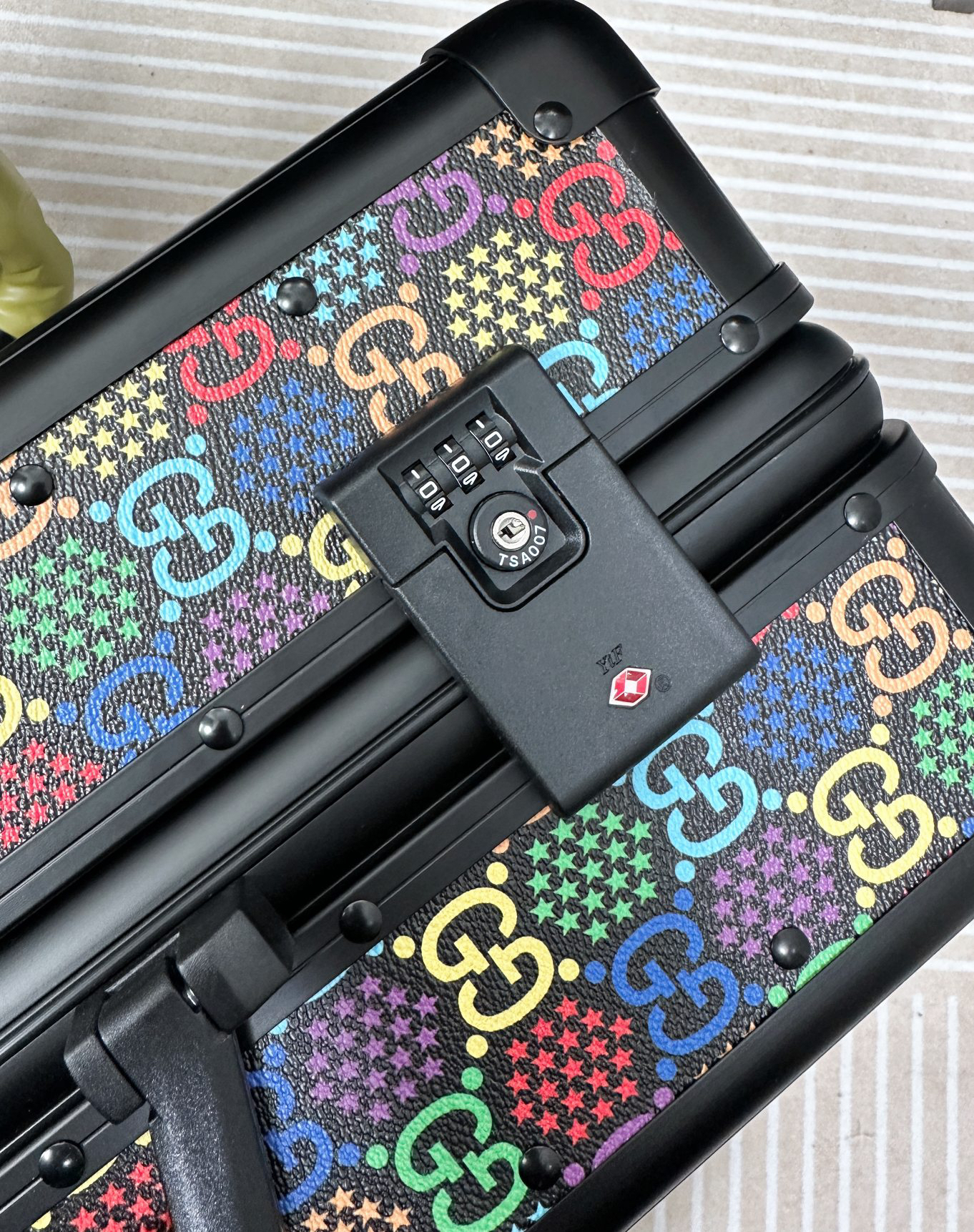 Gucci luggage-32