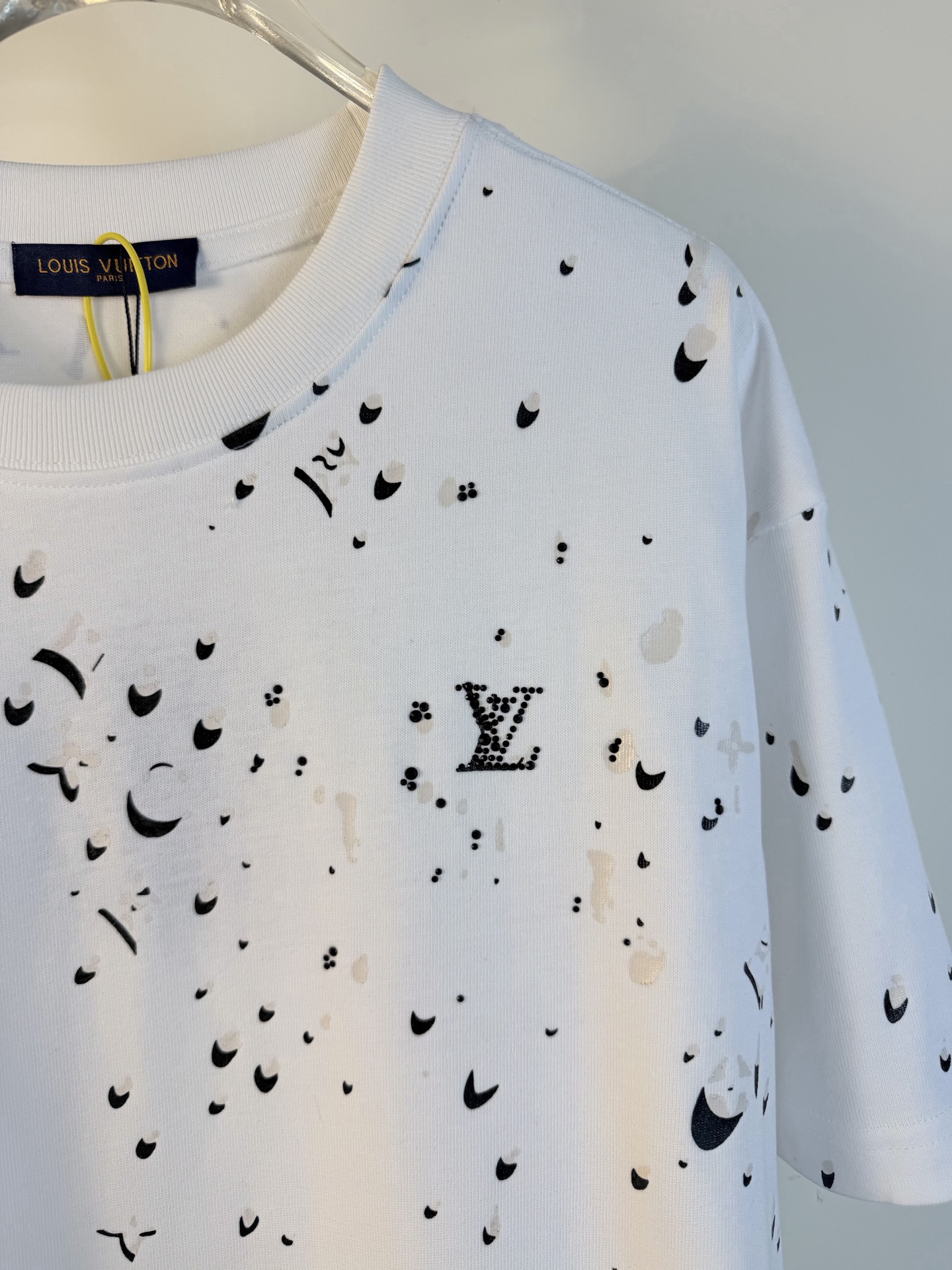 LV clothing-56