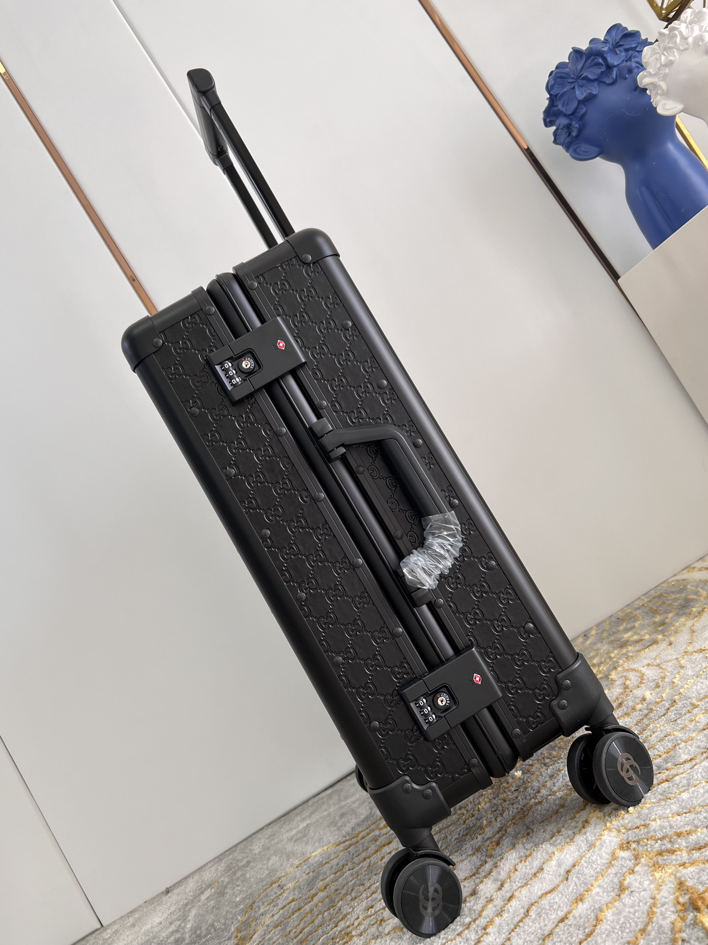 Gucci luggage-20