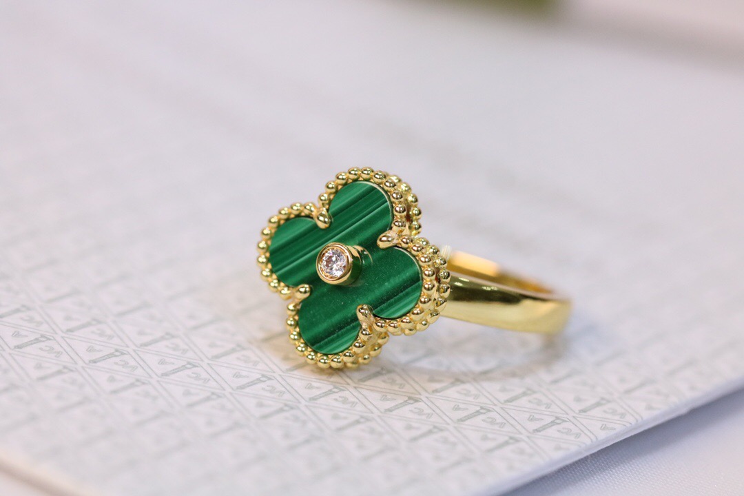 Van Cleef & Arpels ring-12