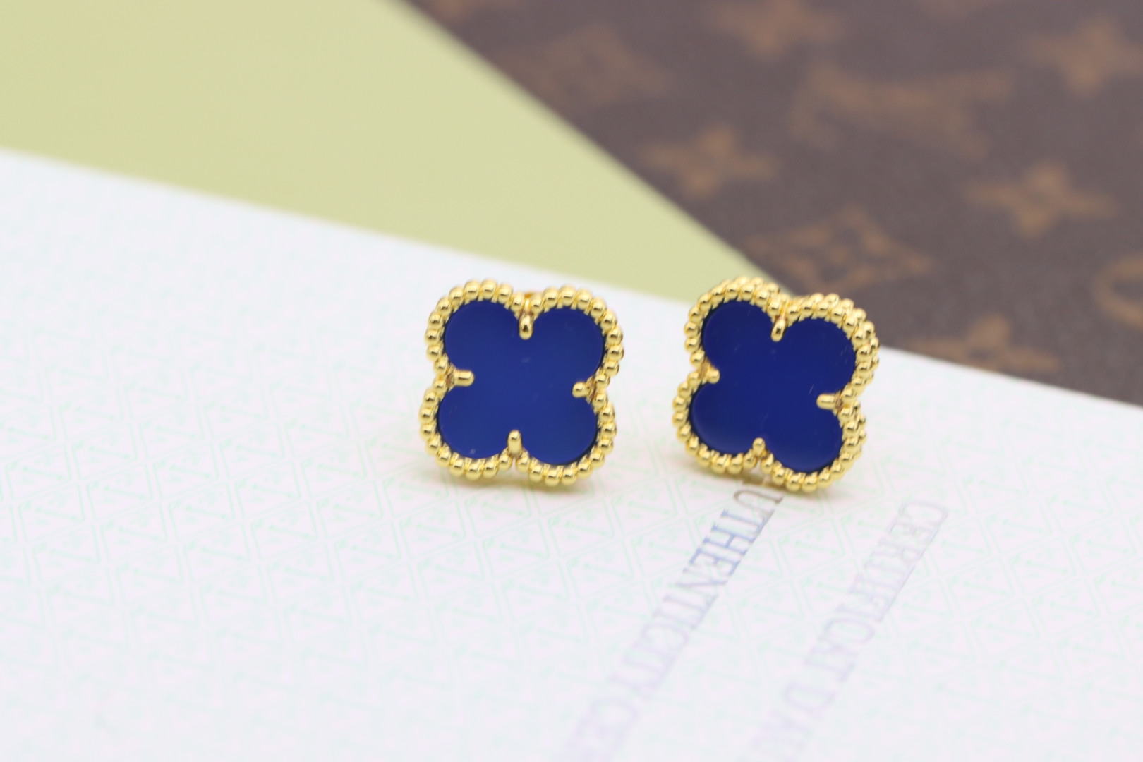 Van Cleef & Arpels earring-14