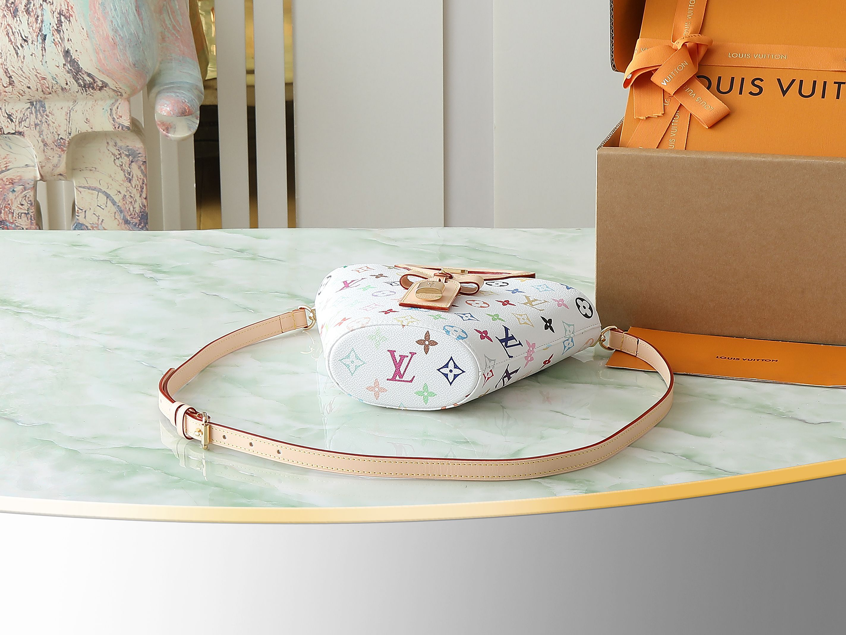 Louis Vuitton Hot New Product-12