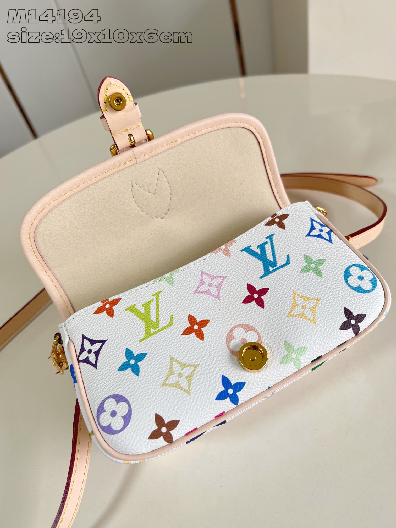 Louis Vuitton Hot New Product-83