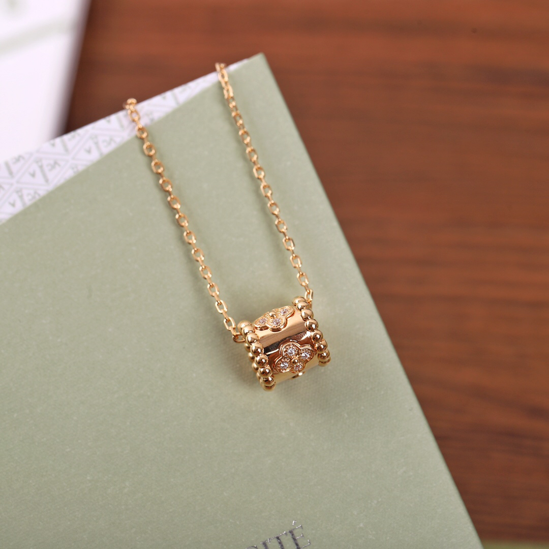 Van Cleef & Arpels necklace-43