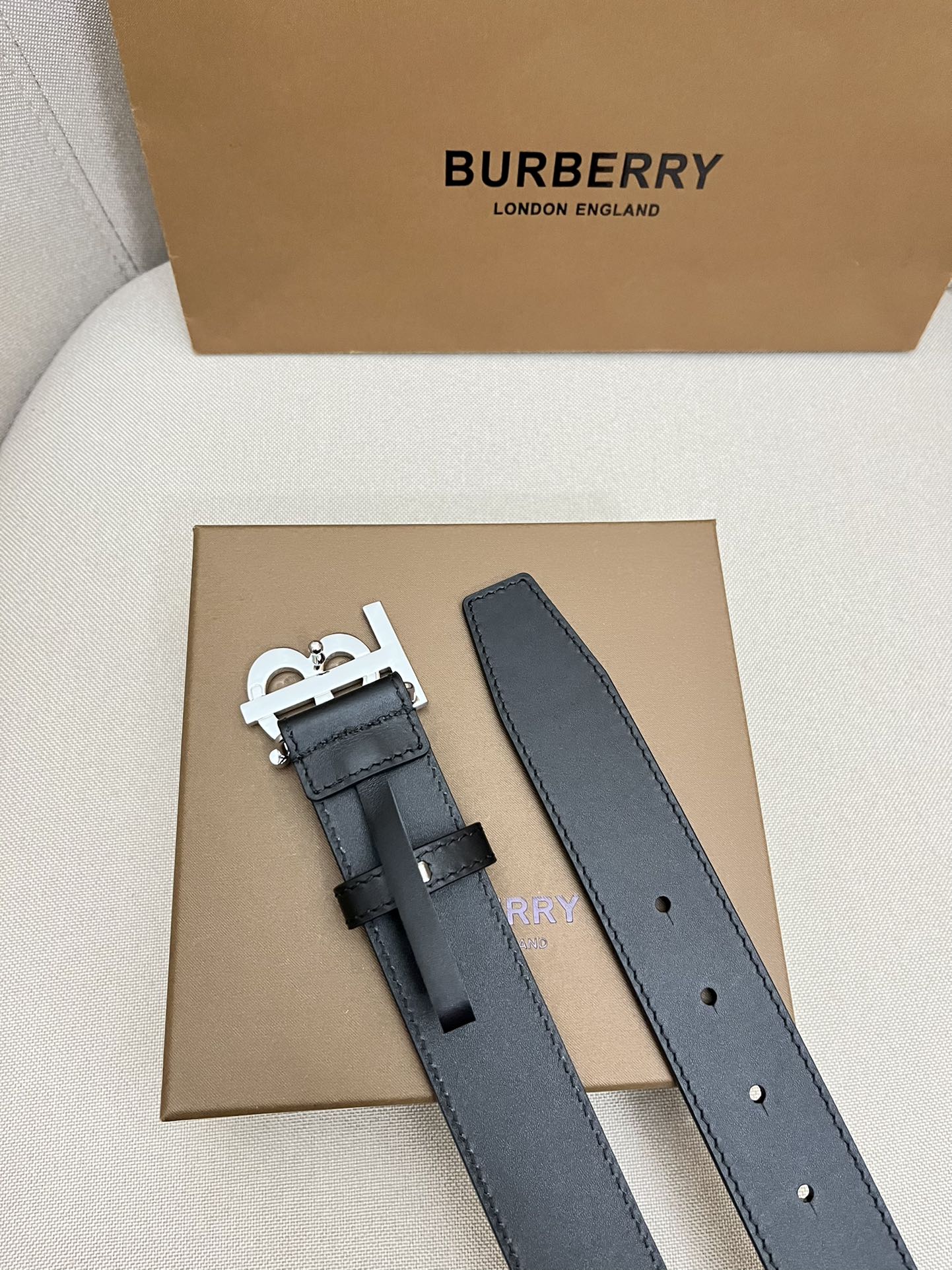 Burberry belt-94
