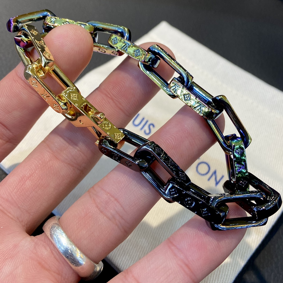 LV Bracelet-77