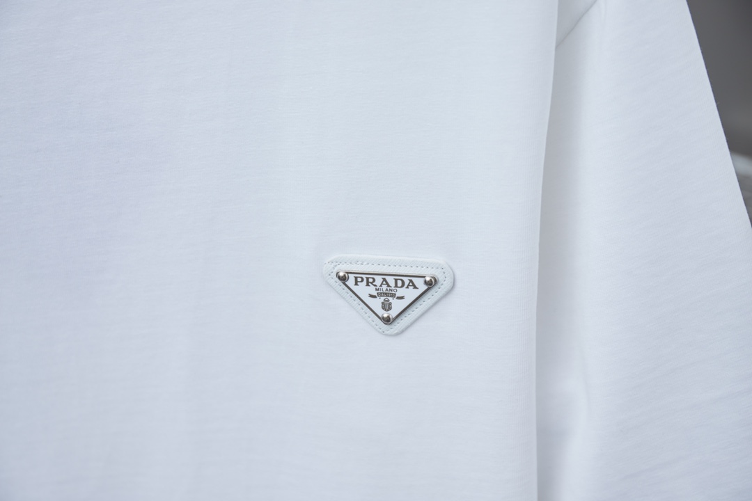 Prada clothing-227