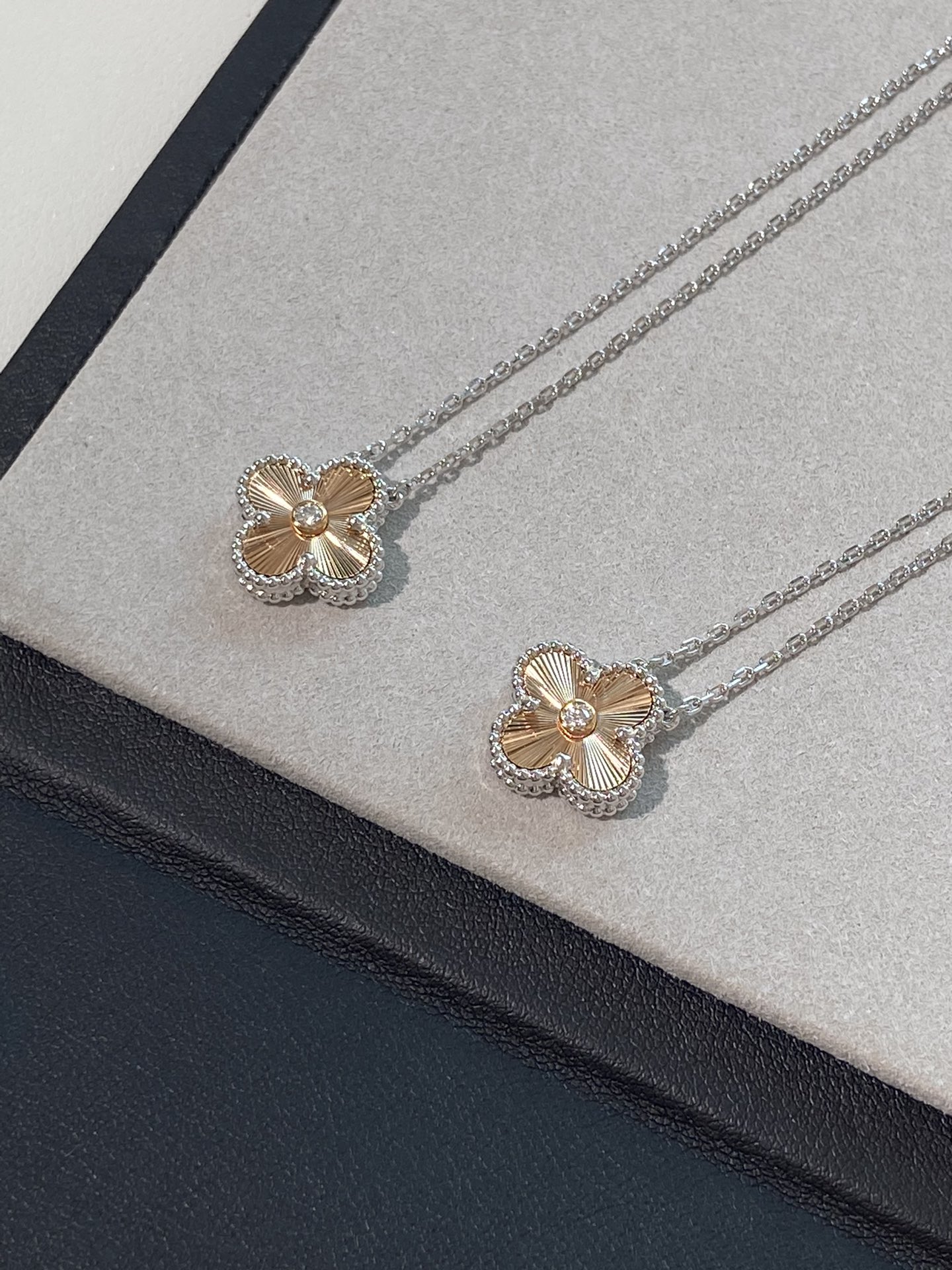 Van Cleef & Arpels necklace-80