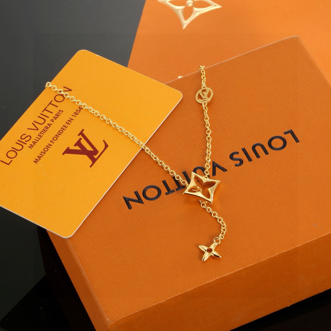 LV necklace-12