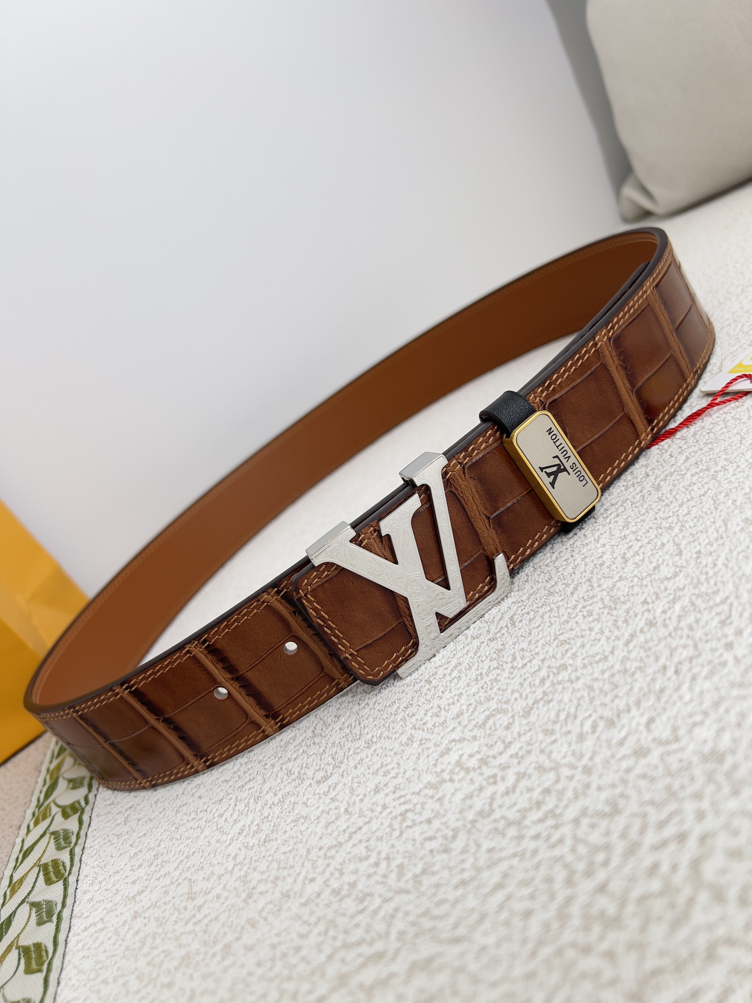 Lv belt-52