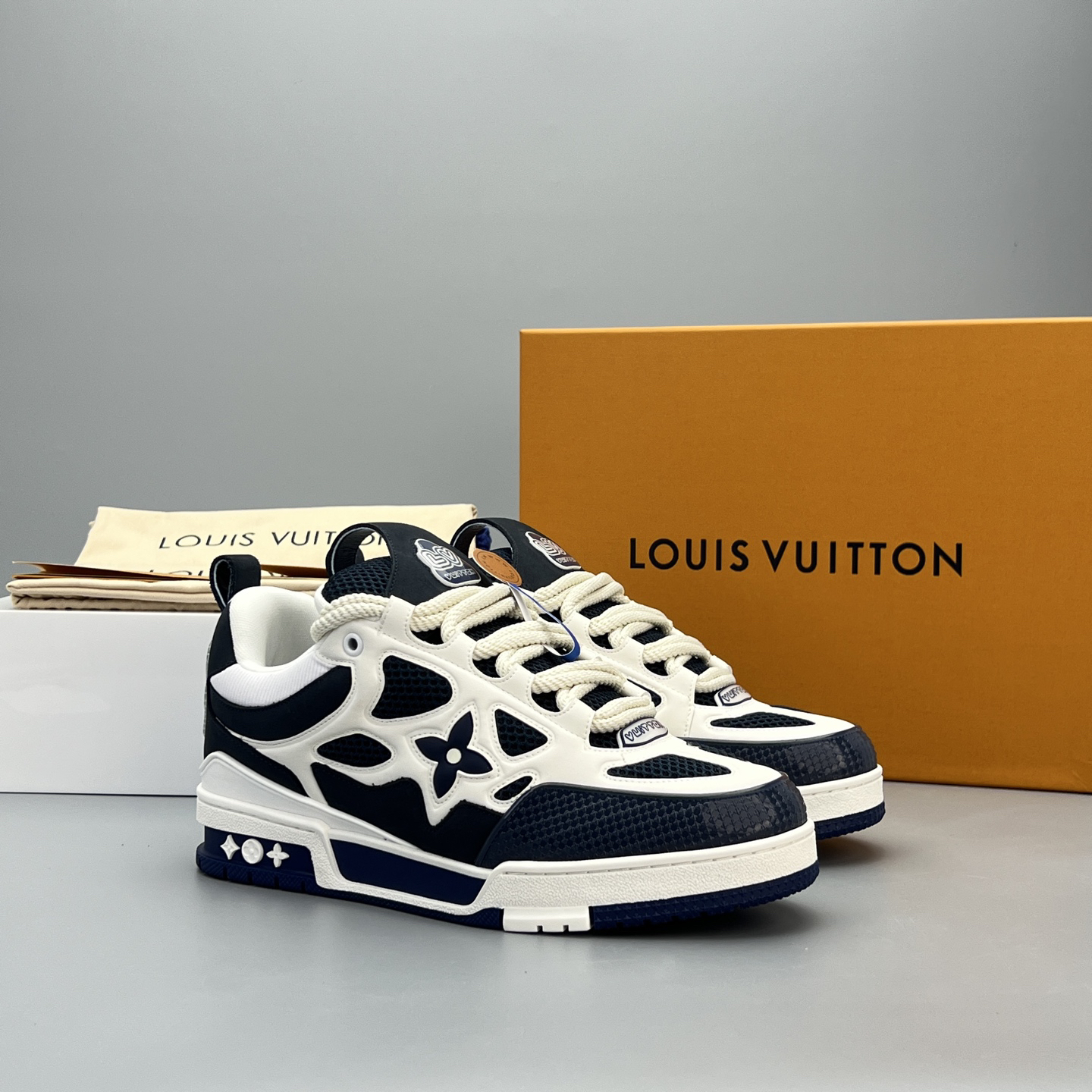 Lv Sneakers-125