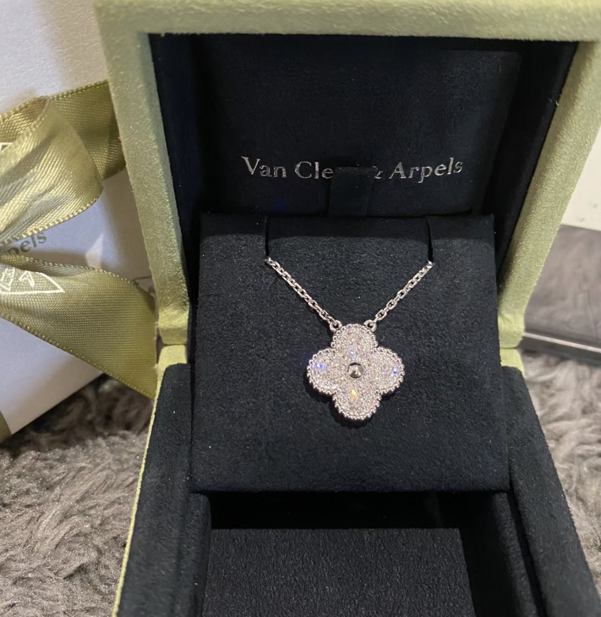 Van Cleef & Arpels necklace-127