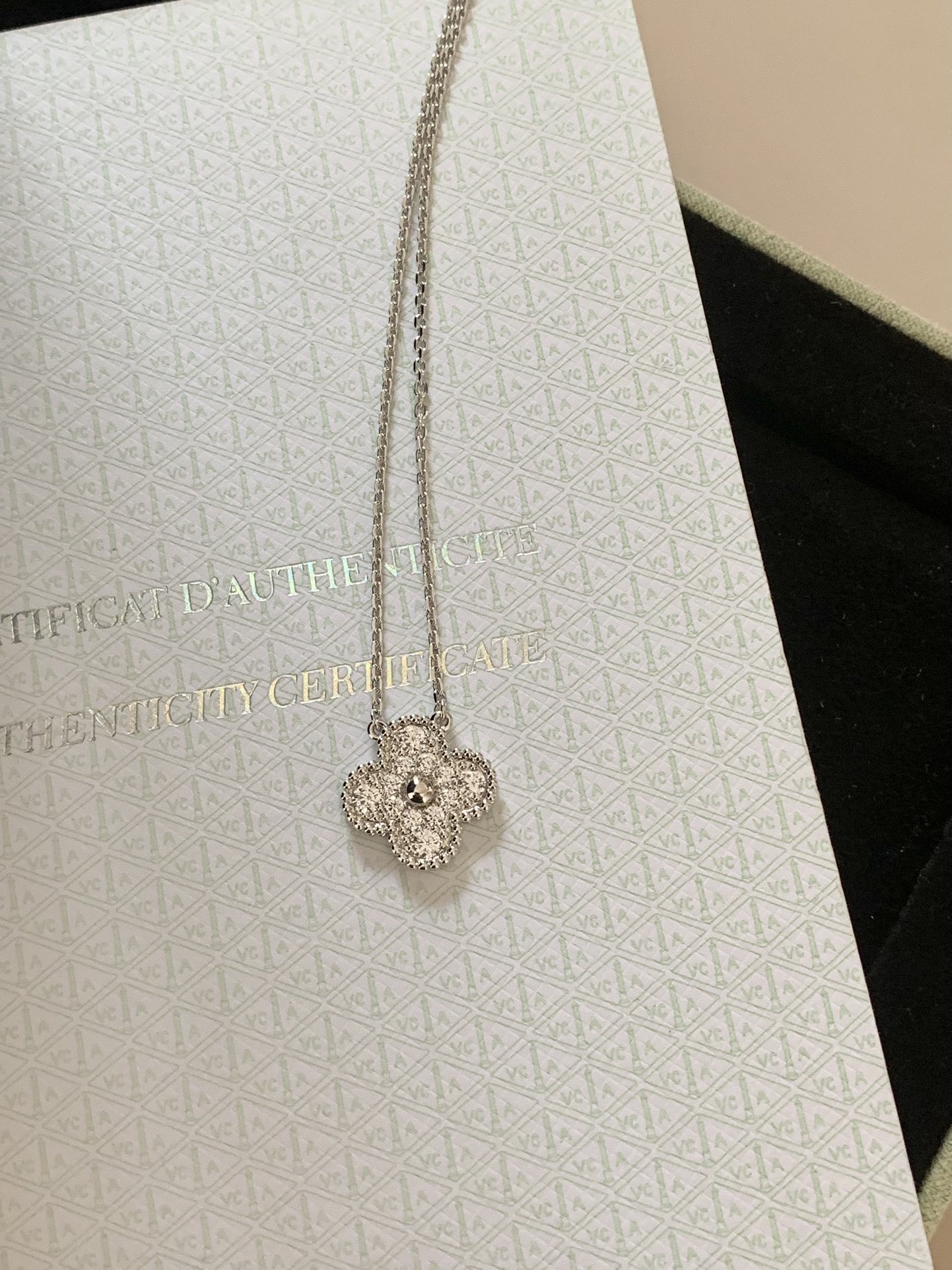 Van Cleef & Arpels necklace-83