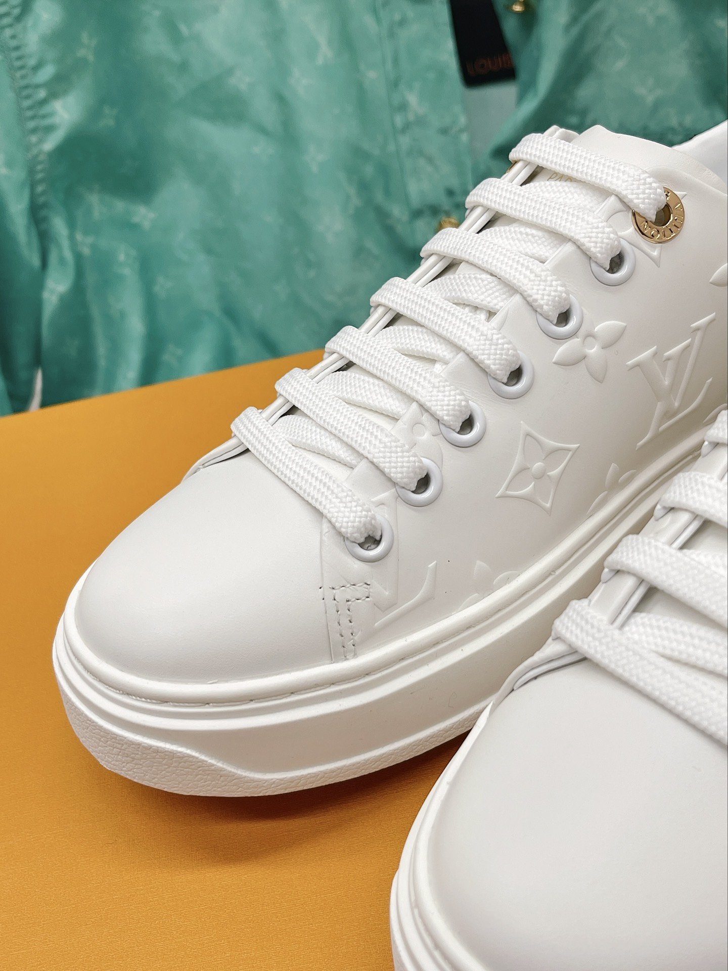 Lv Sneakers-106