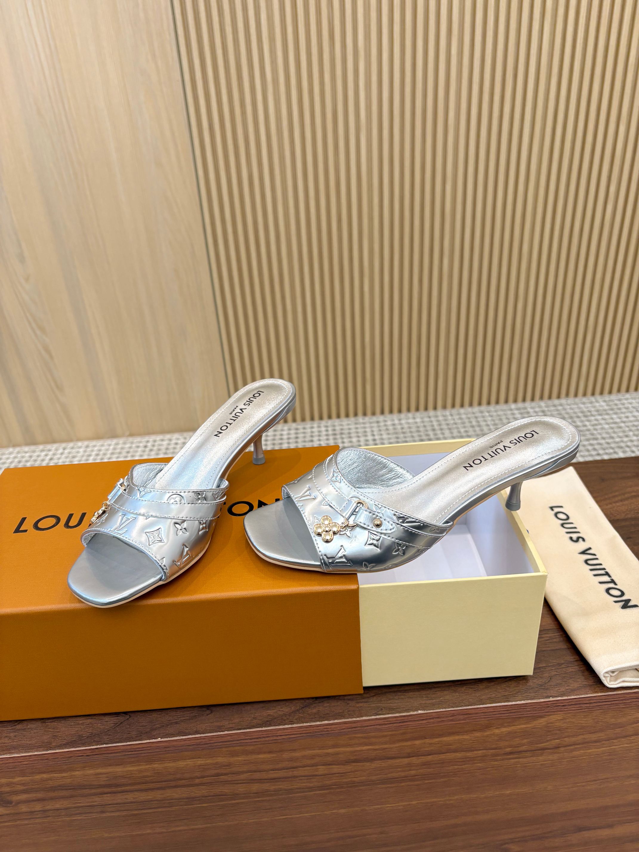 LV Summer footwear