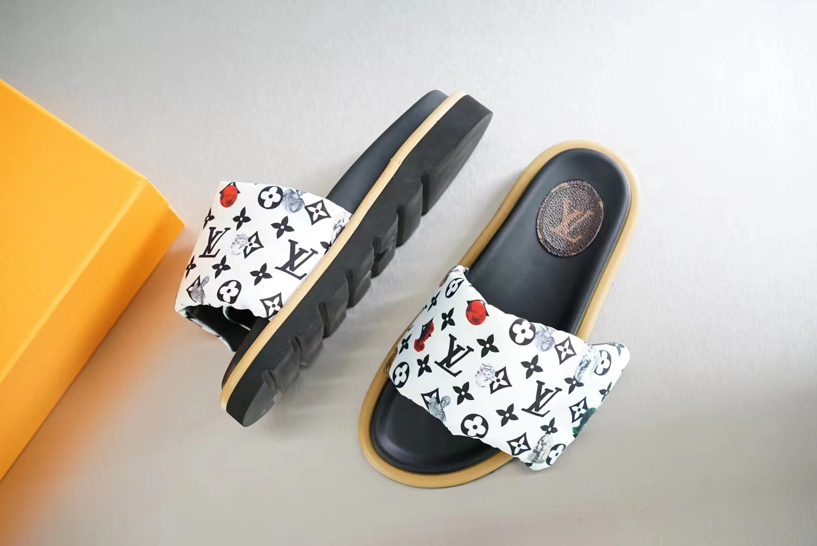 LV Summer footwear