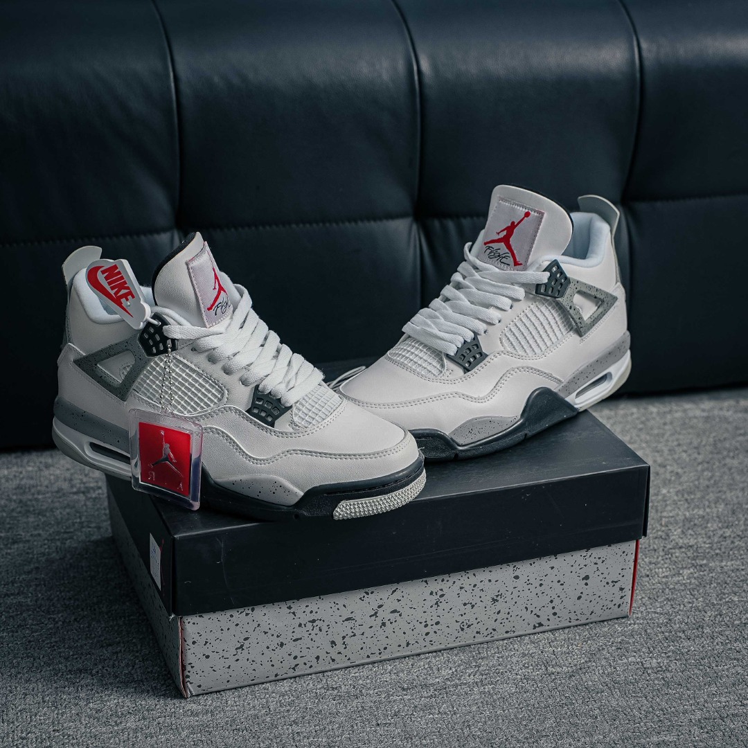 Nike Sneakers-320