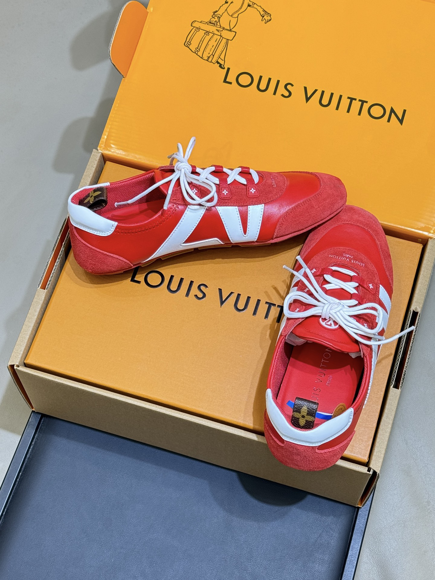 Lv Sneakers-234