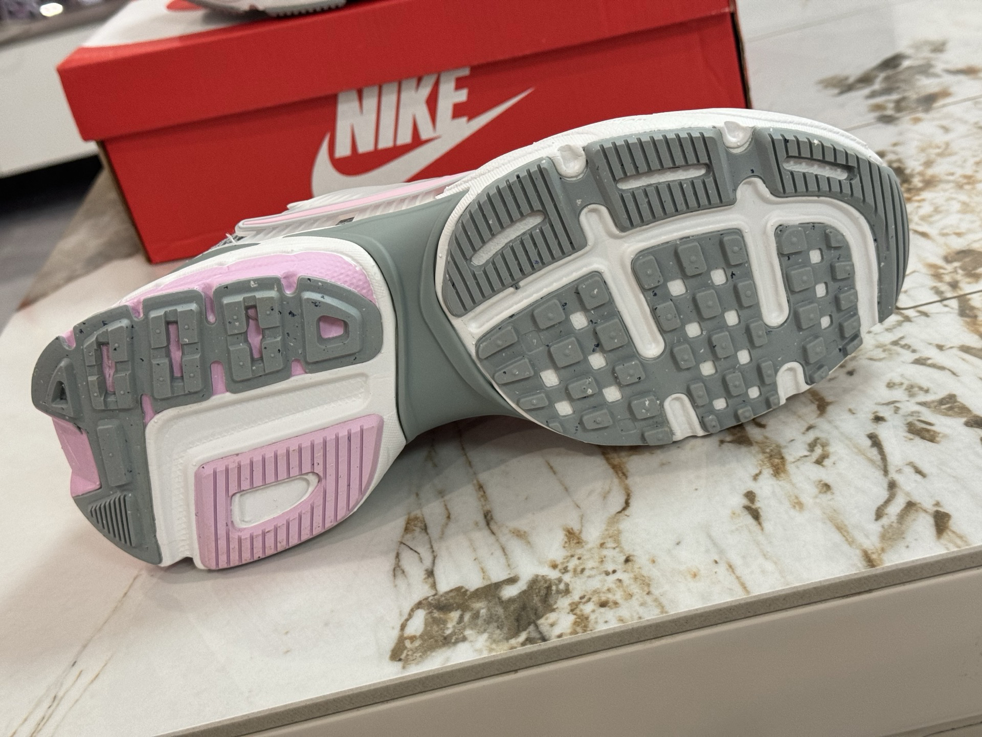 Nike Sneakers-246