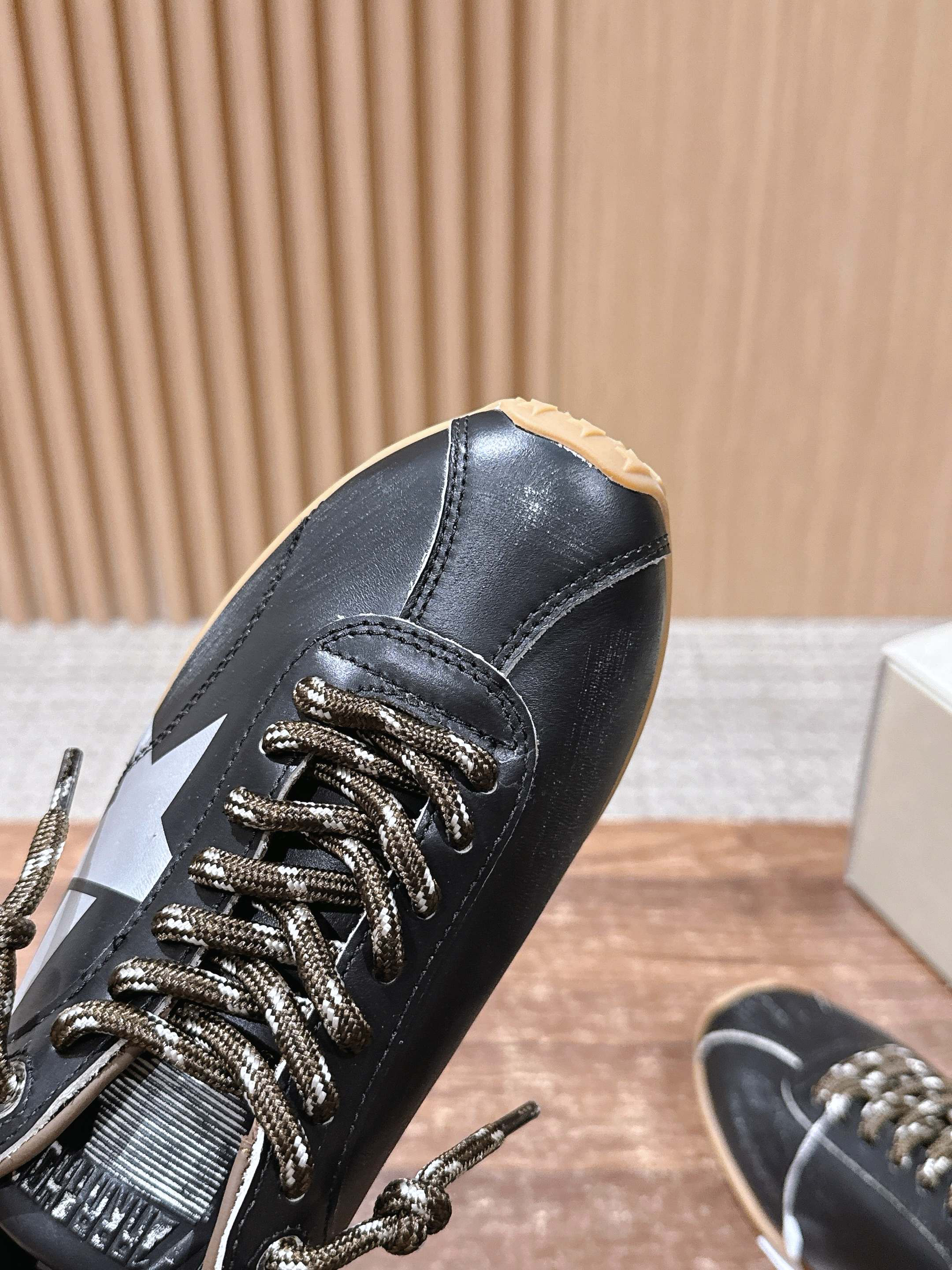 Golden Goose Sneakers-51