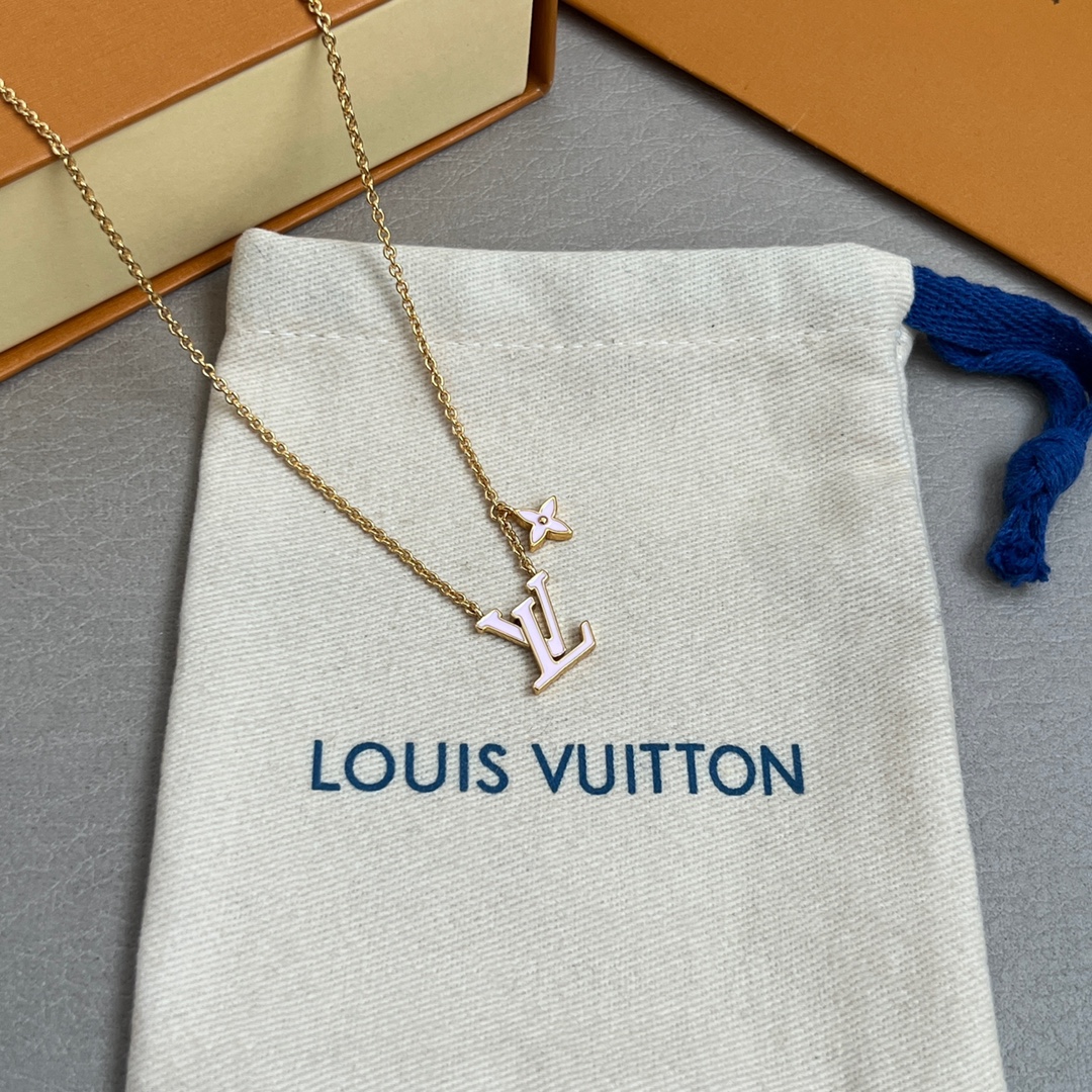 LV necklace-33