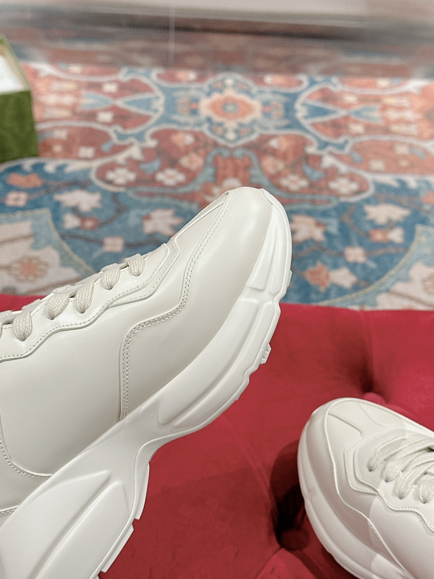 Gucci Sneakers-122