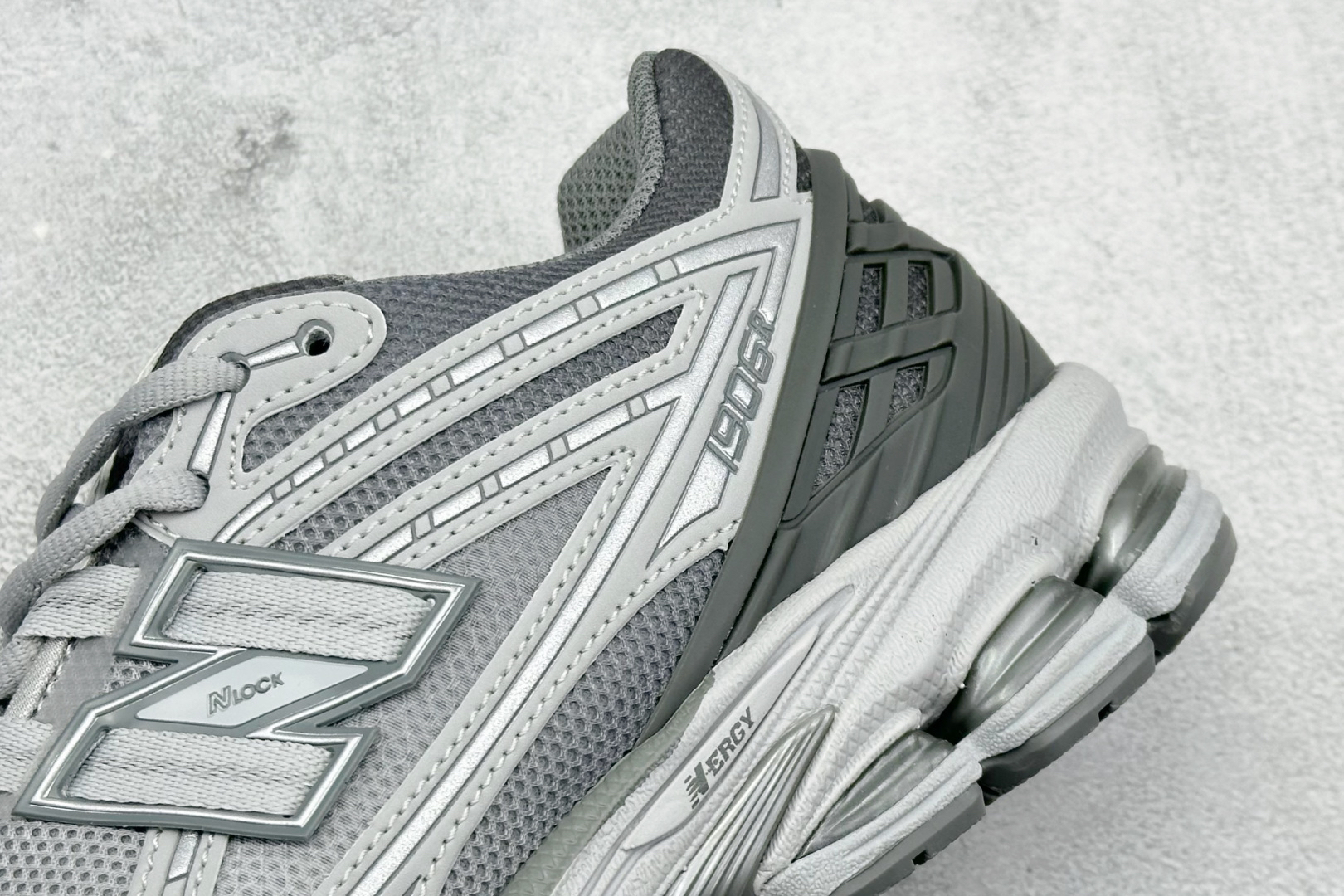 New Balance Sneakers-320