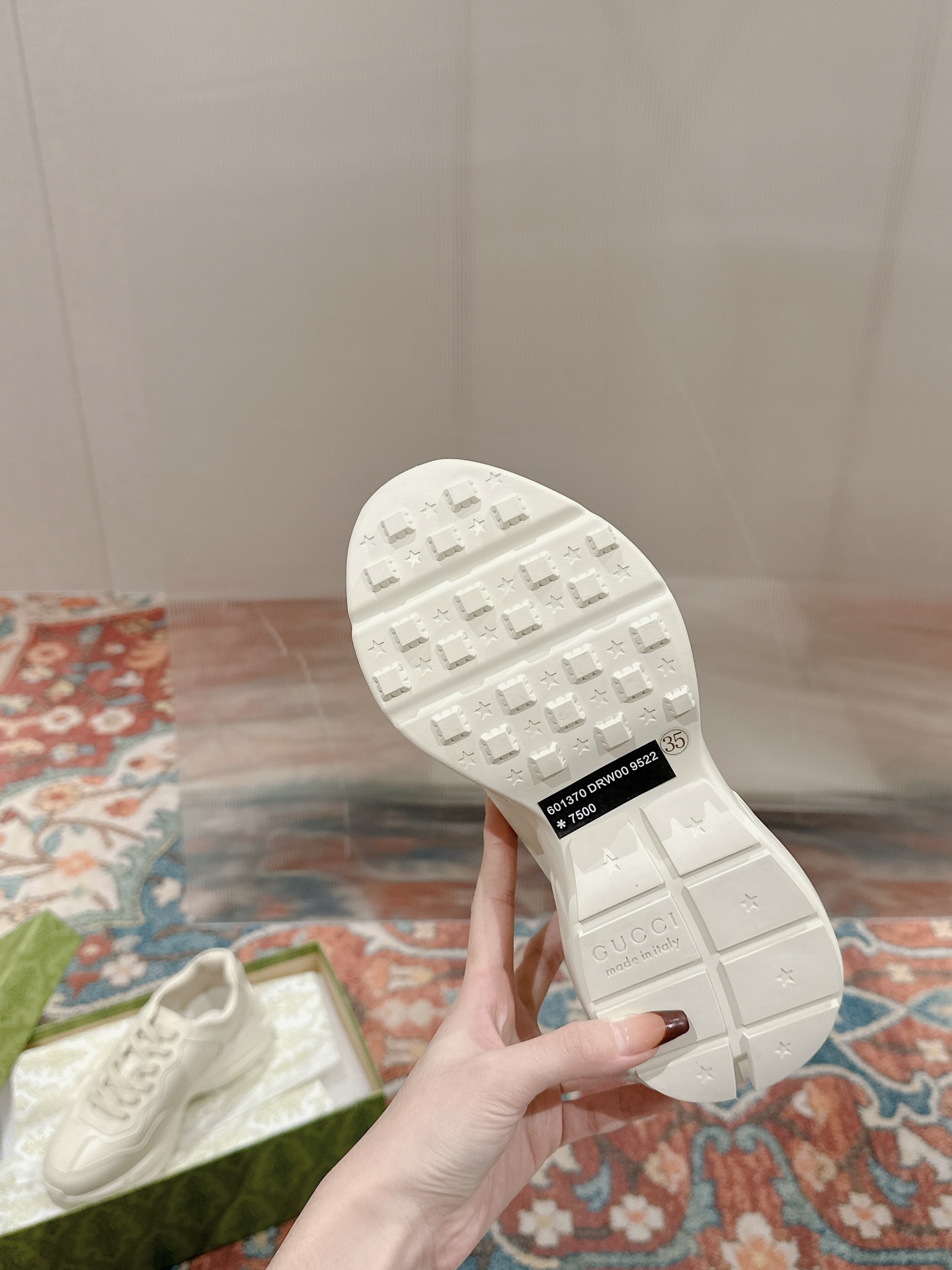 Gucci Sneakers-122