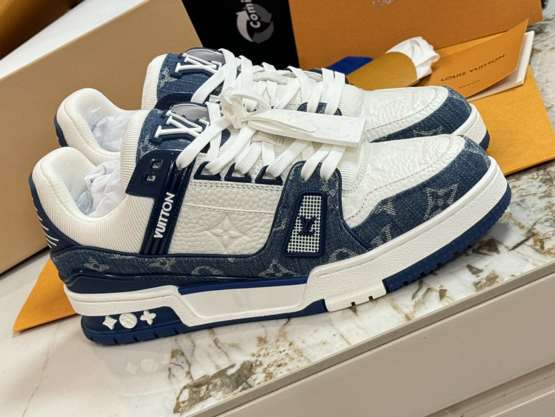 Lv Sneakers-111