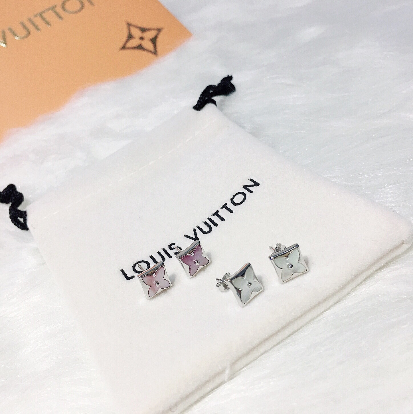 LV earrings-1