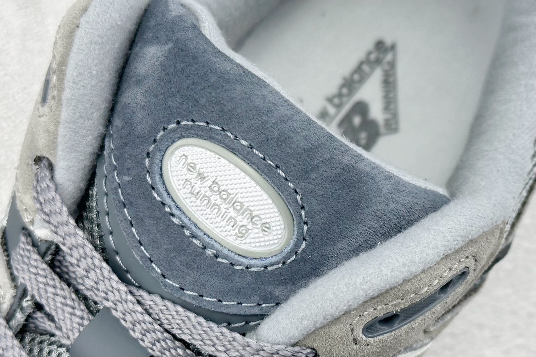 New Balance Sneakers-92