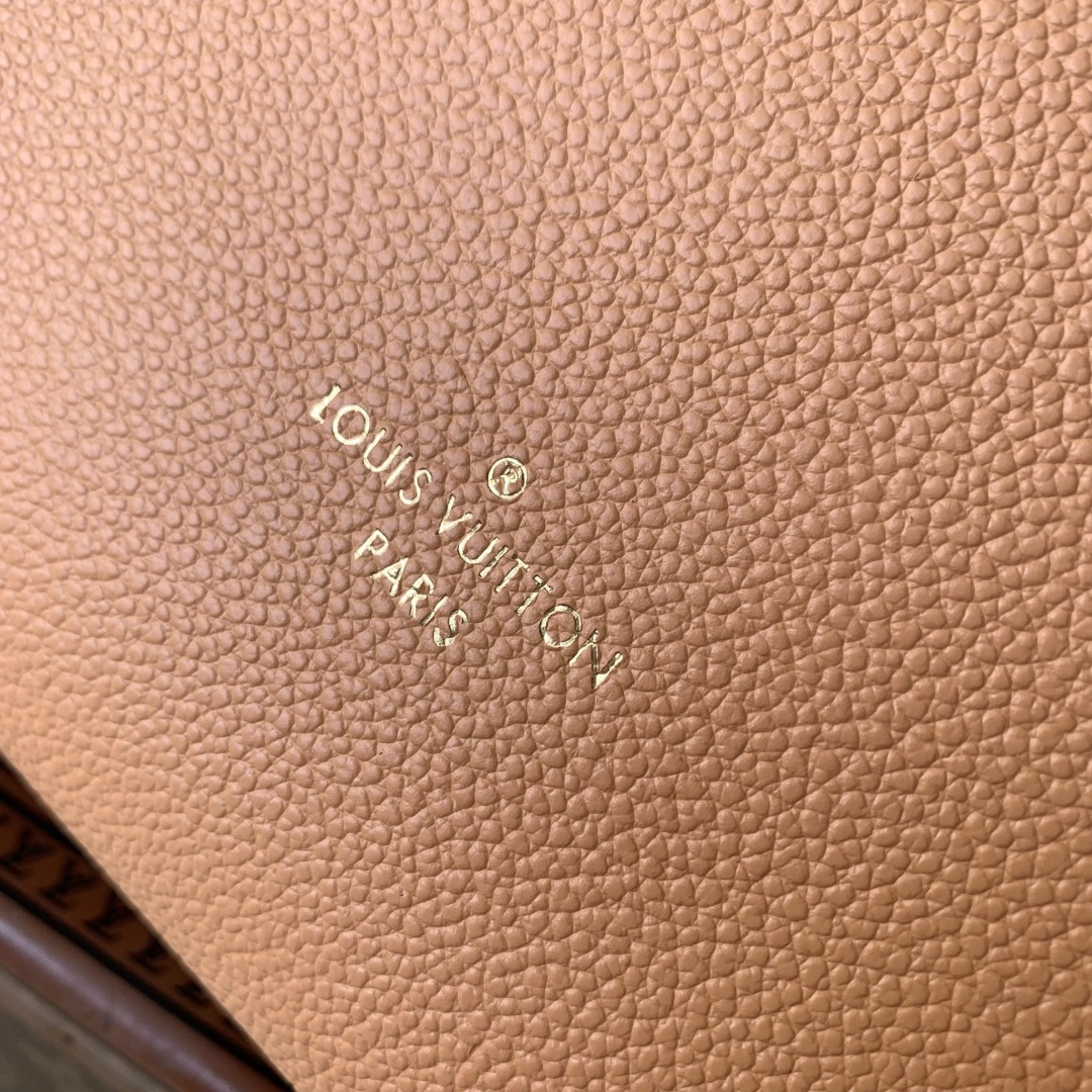 Louis Vuitton Hot New Product-132