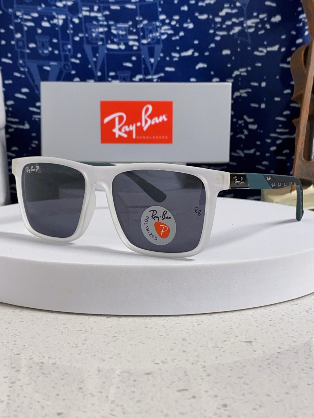 Ray-Ban glasses-1