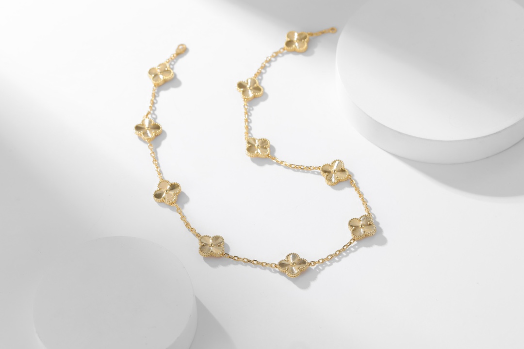 Van Cleef & Arpels Bracelet-124