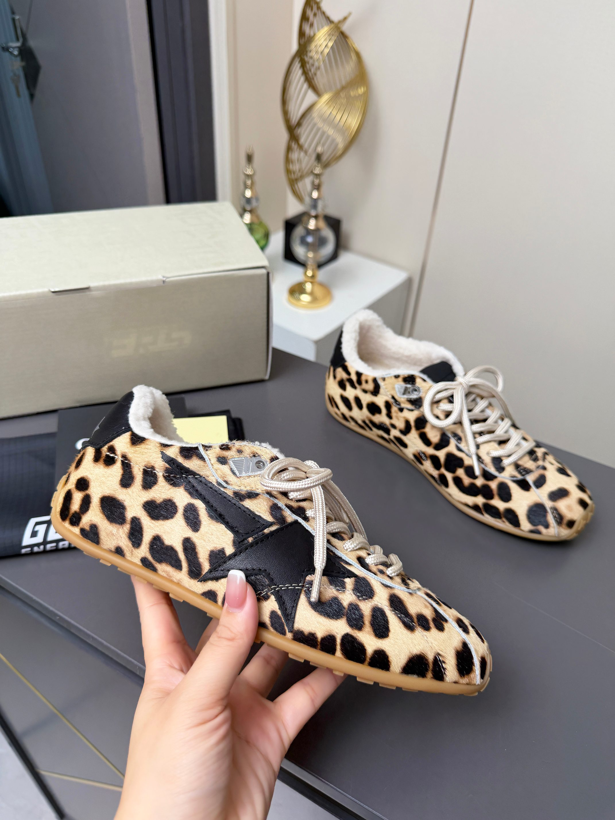 Golden Goose Sneakers-26