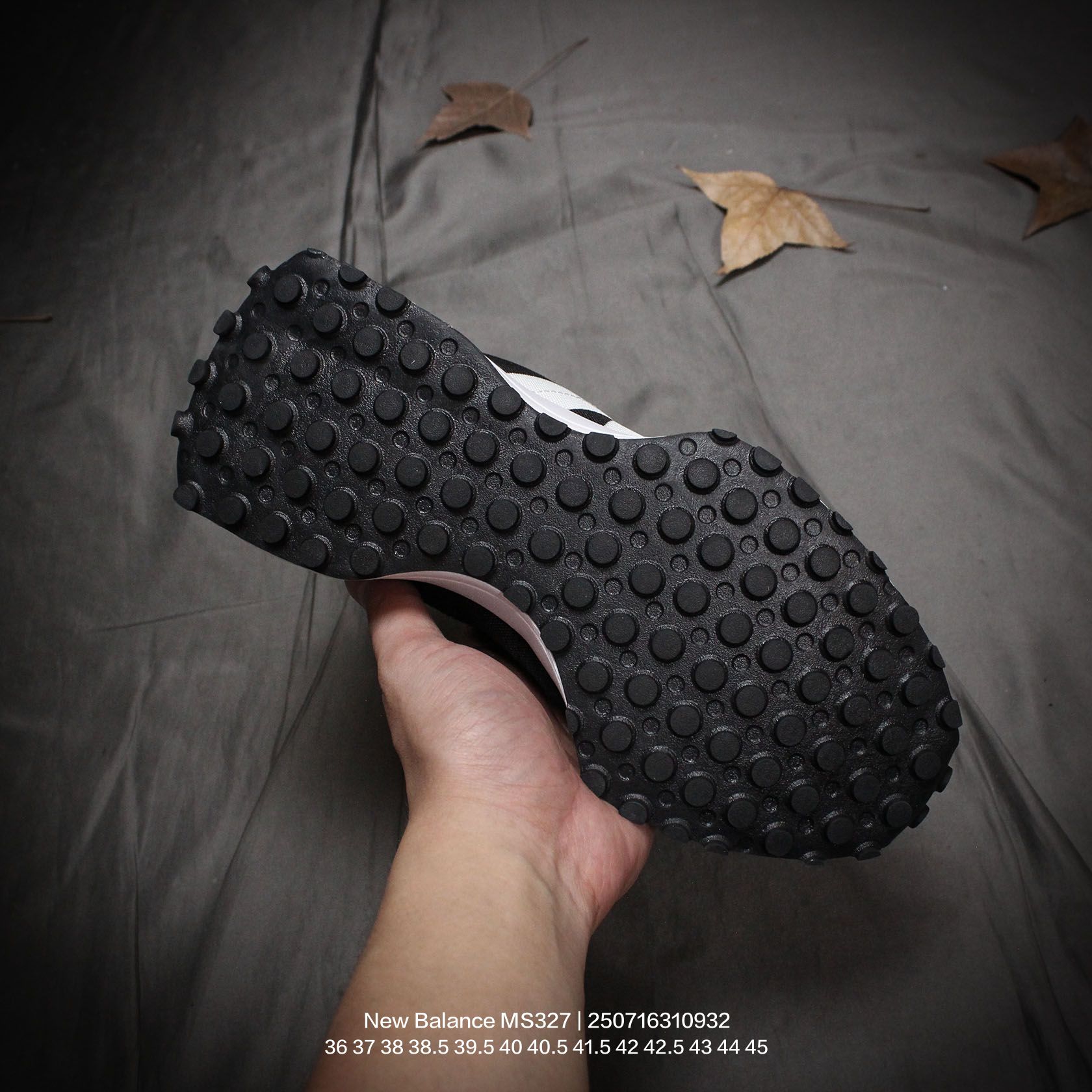 New Balance Sneakers-305