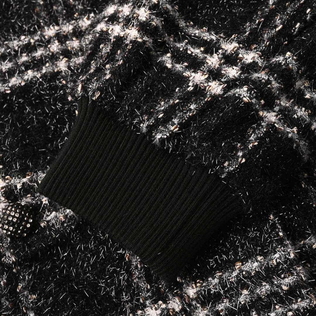 Chanel Clothing-168