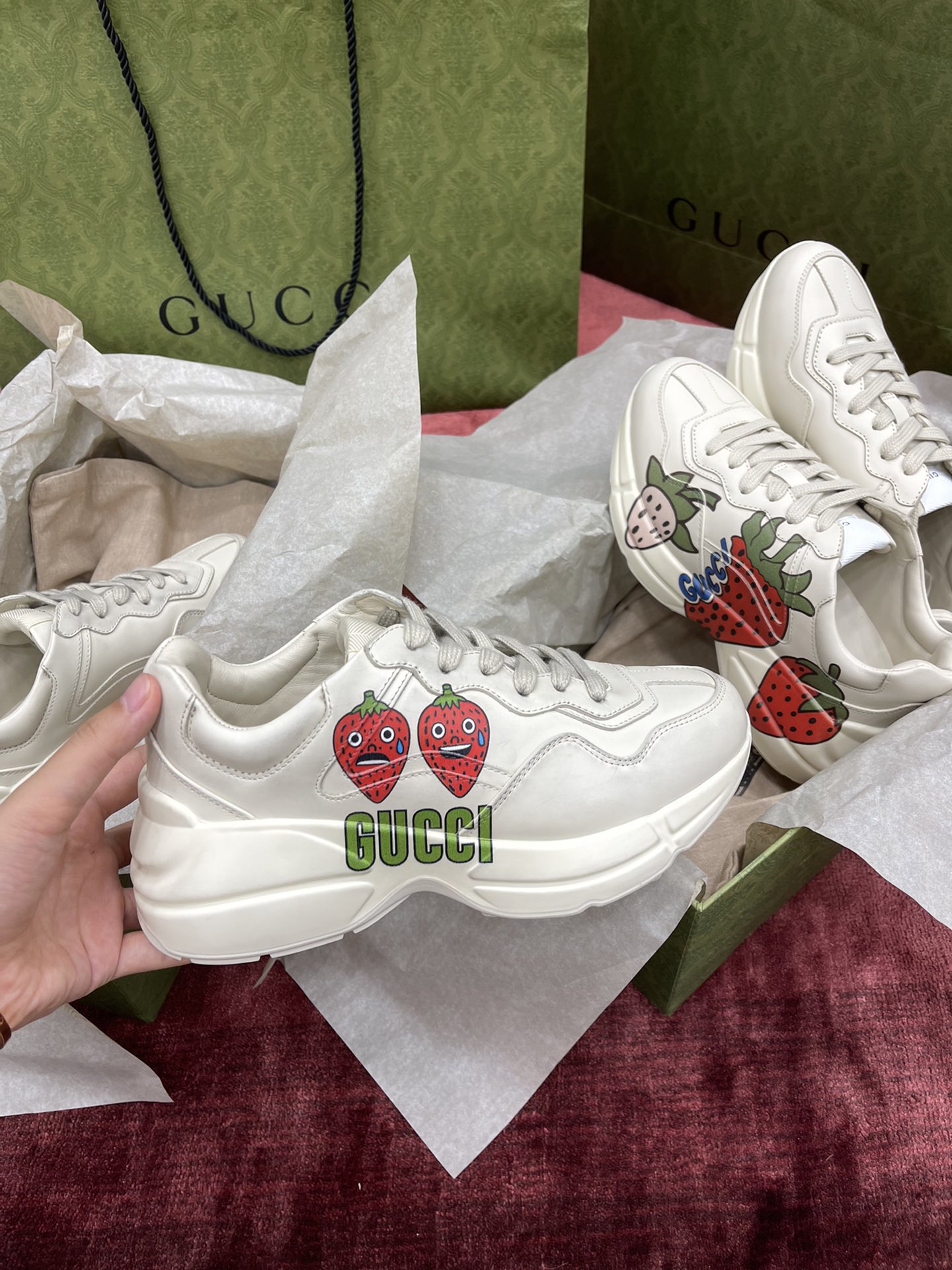 Gucci Sneakers-225