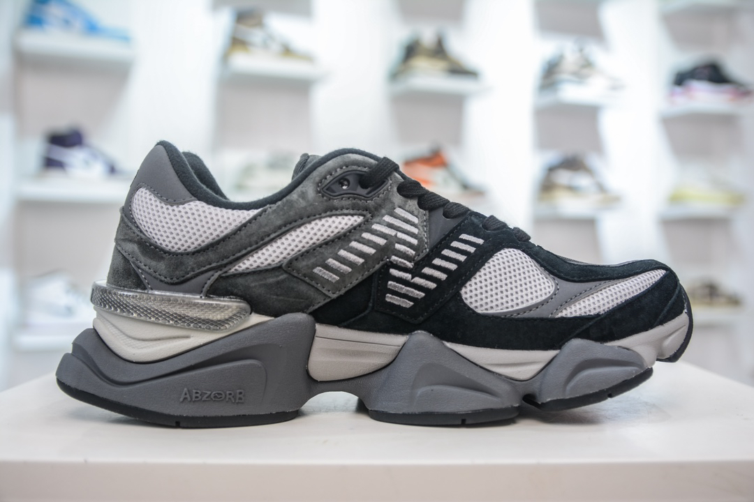 New Balance Sneakers-24