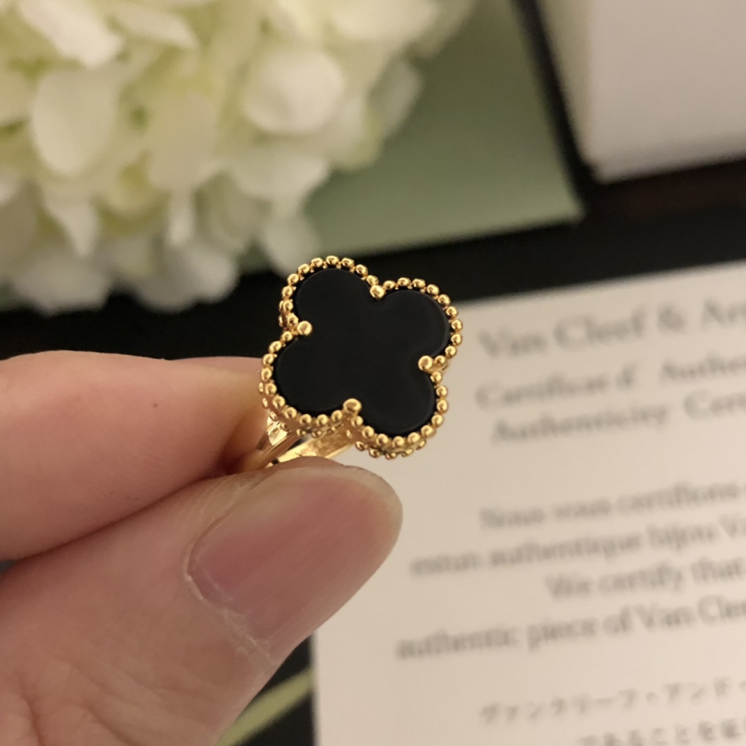 Van Cleef & Arpels ring-61