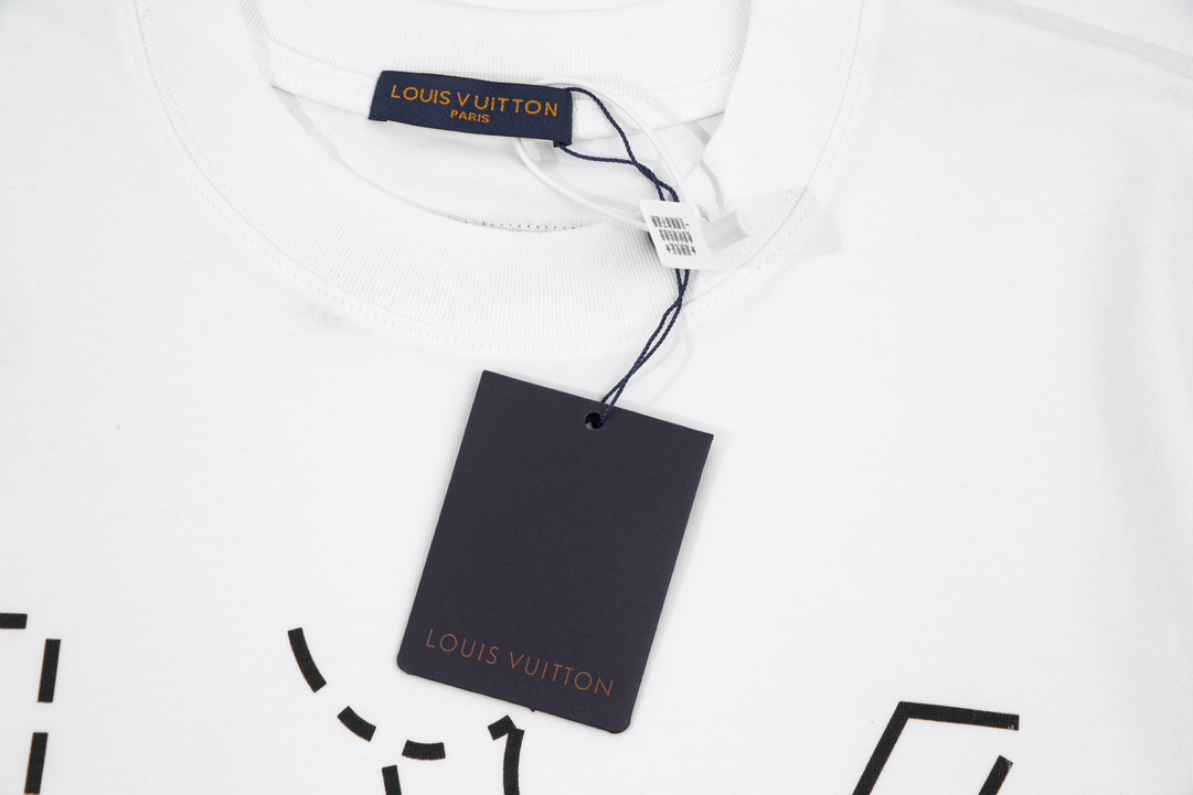 LV clothing-61