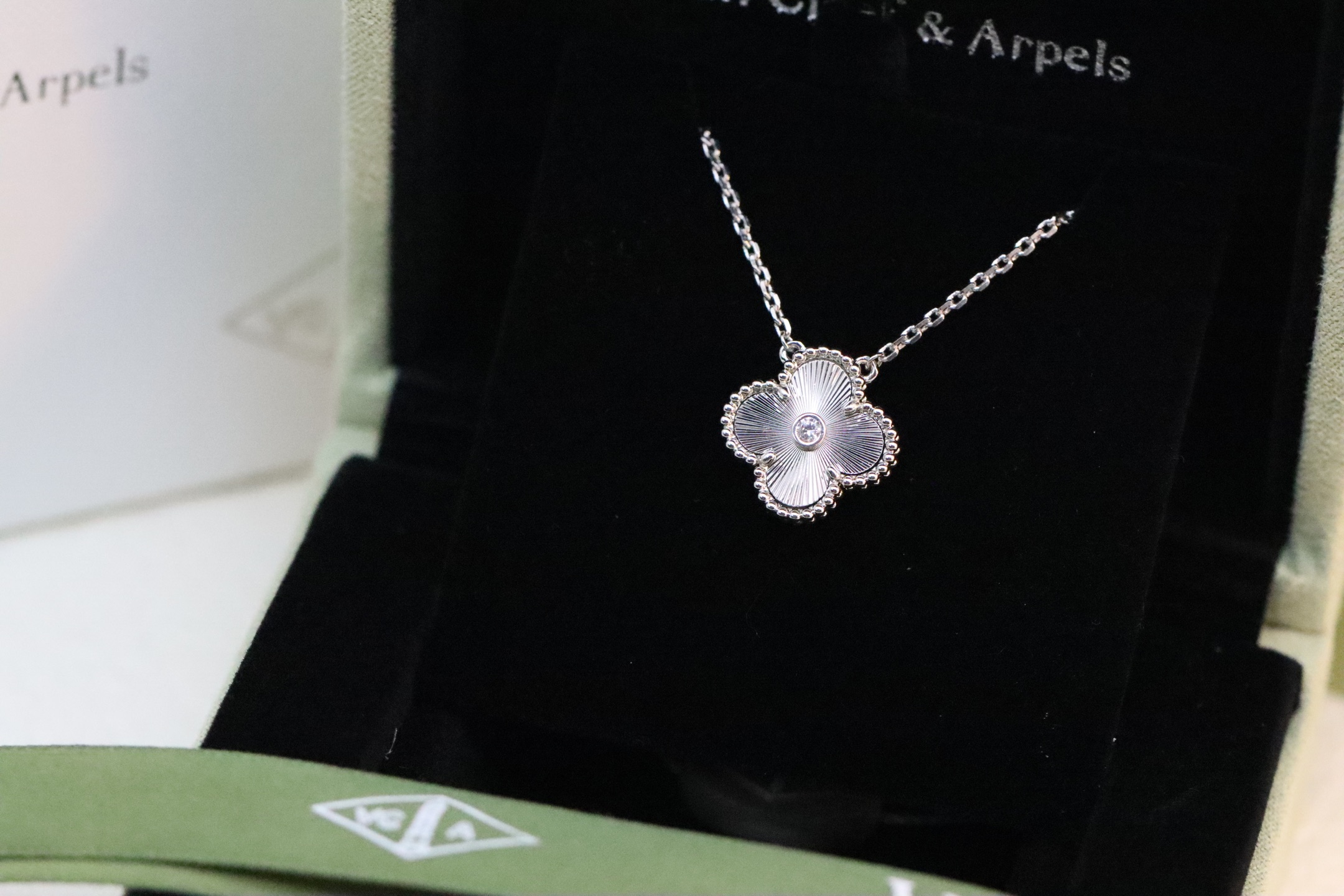 Van Cleef & Arpels necklace-18
