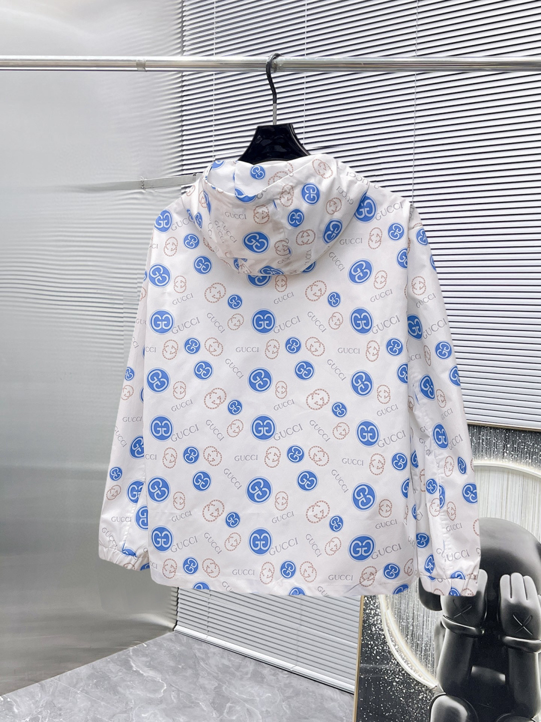 Gucci Clothing-357