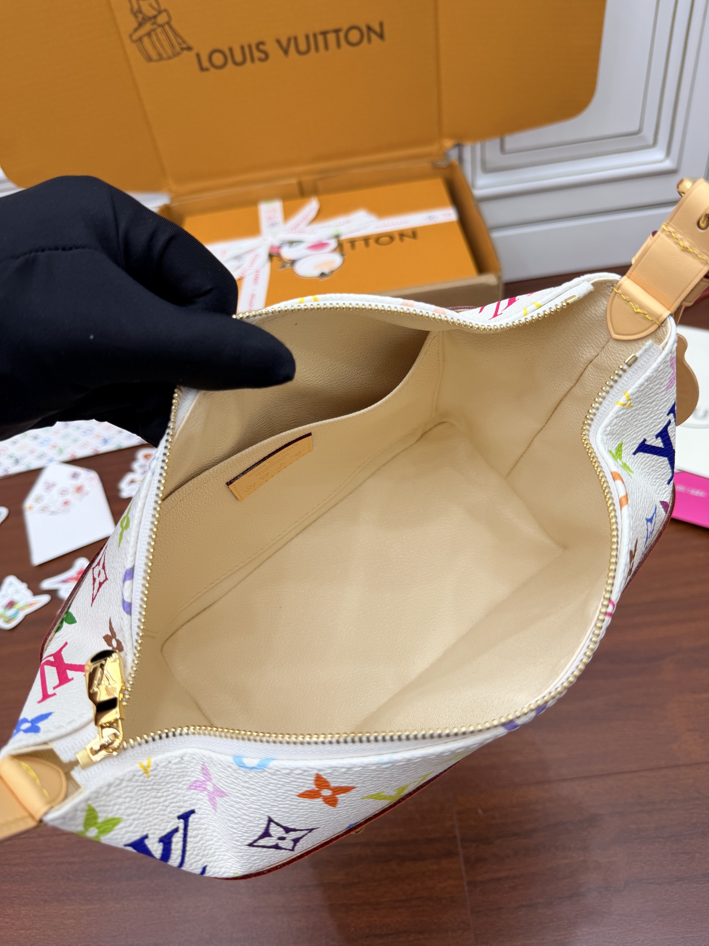 Louis Vuitton Hot New Product-171