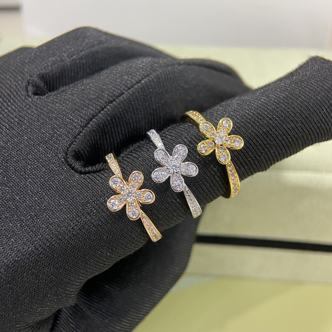 Van Cleef & Arpels ring-22