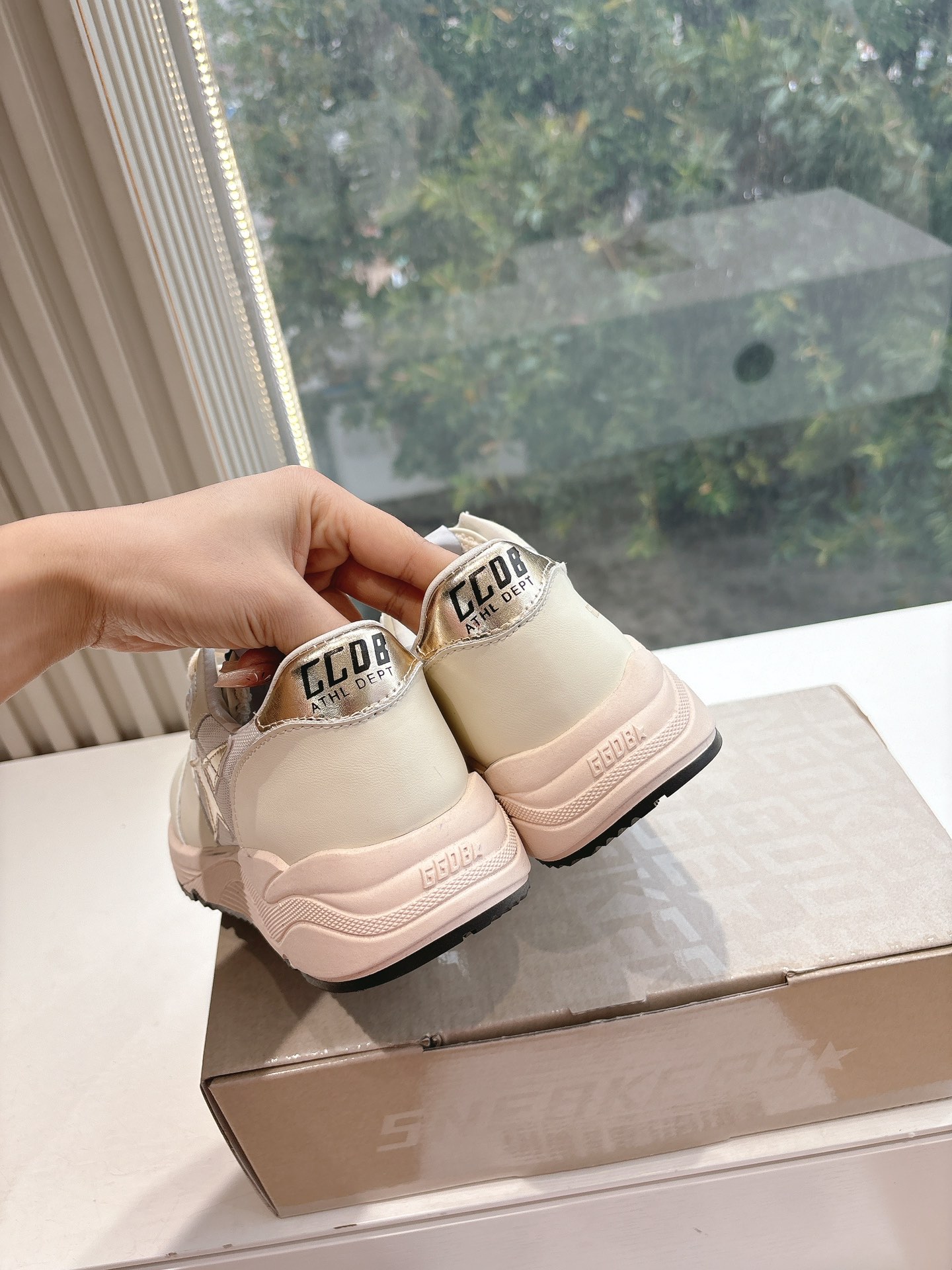 Golden Goose Sneakers-19