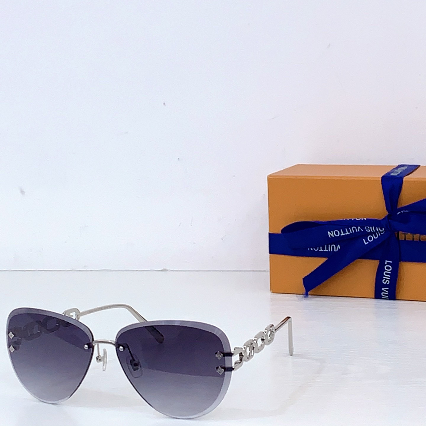 LV glasses-45