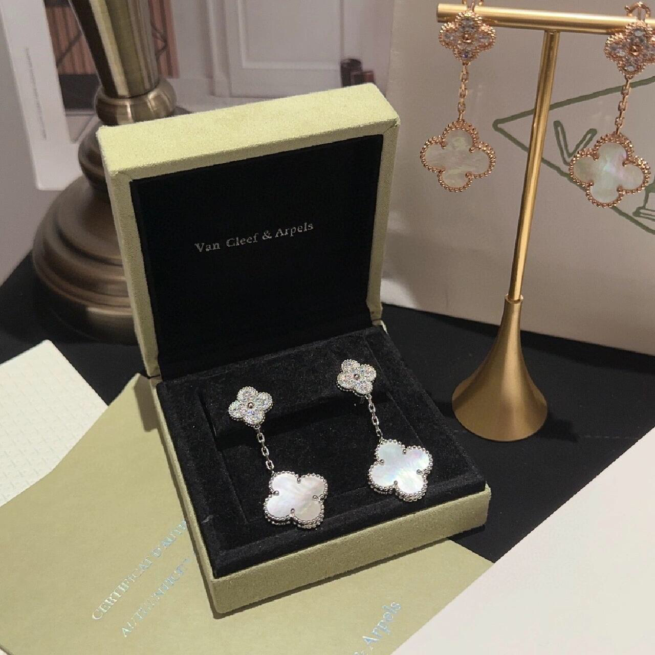 Van Cleef & Arpels earring-88